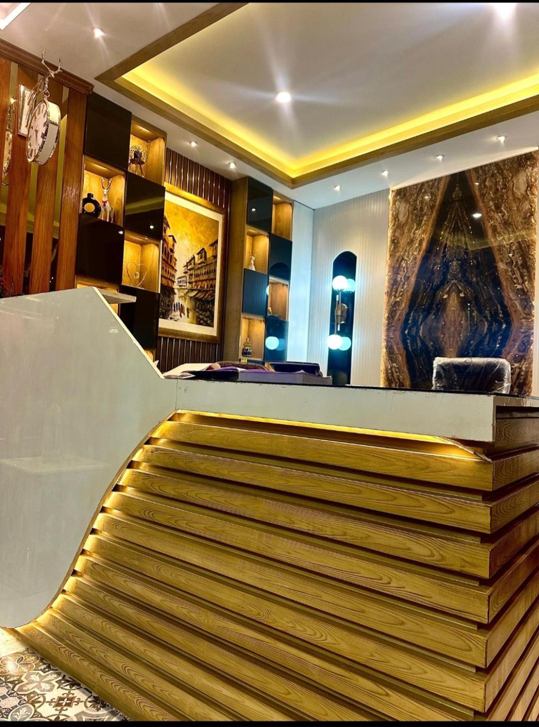 Gold Palace Hotel & Food Lounge Karandukai Exterior foto